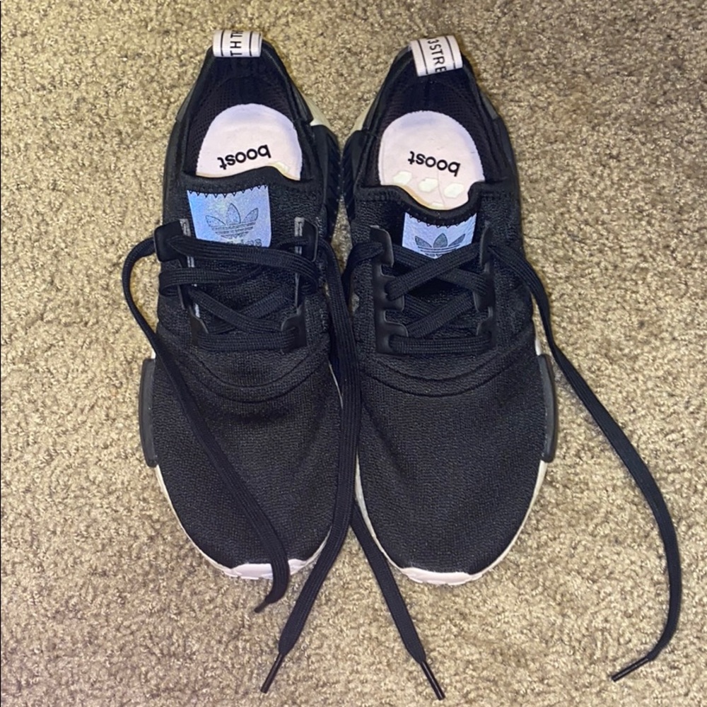 ADIDAS NMD_R1 Shoes